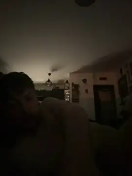 Snapshot of TomieSoichi chatting on November 8, 6:02 am TomieSoichi online show from November 8, 6:02 am