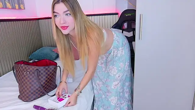 Sammy Lovee online show from December 5, 7:21 pm