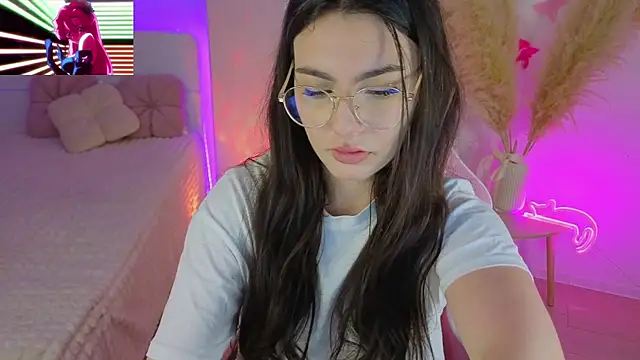 Snapshot of Andres_sssss chatting on June 24, 9:25 pm Andres sssss online show from June 24, 9:25 pm