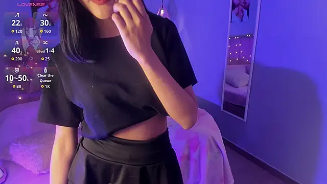 Snapshot of ela_petit chatting on June 16, 7:49 pm ela petit online show from June 16, 7:49 pm