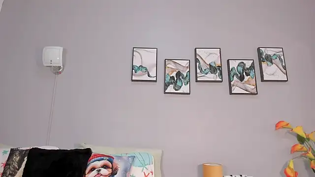 SophieW1 online show from December 3, 12:14 pm