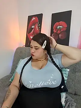 SafiroFer online show from October 30, 9:04 pm