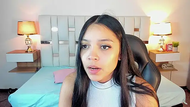 Snapshot of iamCharlotte19 chatting on July 9, 7:40 pm iamCharlotte19 online show from July 9, 7:40 pm