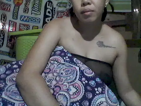 Snapshot of maypah chatting on April 6, 8:15 am maypah online show from April 6, 8:15 am