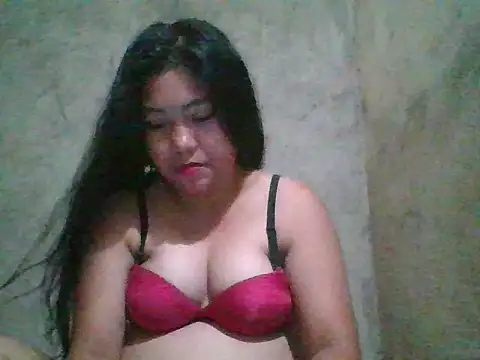 Snapshot of nikki_zapphire chatting on April 18, 4:27 am nikki zapphire online show from April 18, 4:27 am