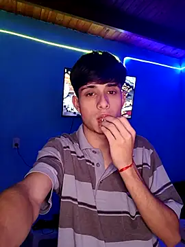 Snapshot of matiatr1112 chatting on September 14, 4:44 am matiatr1112 online show from September 14, 4:44 am