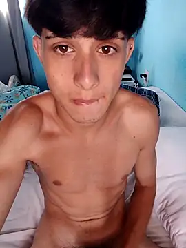 Snapshot of matiatr1112 chatting on February 6, 5:49 pm matiatr1112 online show from February 6, 5:49 pm