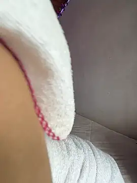 Mia salinass online show from December 15, 6:56 pm