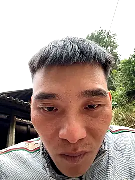 Snapshot of Chao_xxx chatting on October 31, 2:01 am Chao xxx online show from October 31, 2:01 am