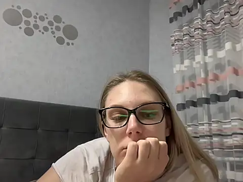 NikexPretty online show from October 3, 7:44 pm