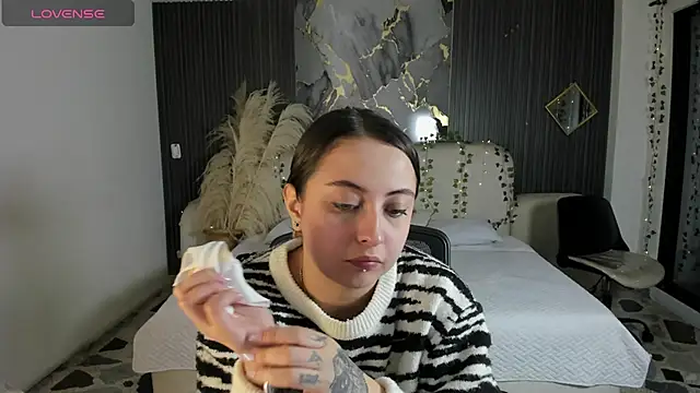 SarahCastro1  online show from January 16, 3:10 am