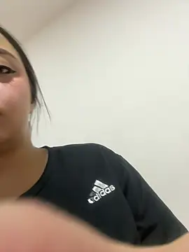 Snapshot of SarahCastro1_ chatting on July 4, 10:32 am SarahCastro1 online show from July 4, 10:32 am