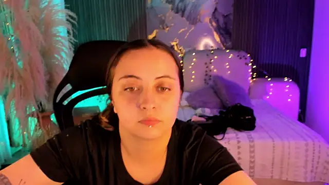 Snapshot of SarahCastro1_ chatting on July 9, 3:54 am SarahCastro1 online show from July 9, 3:54 am