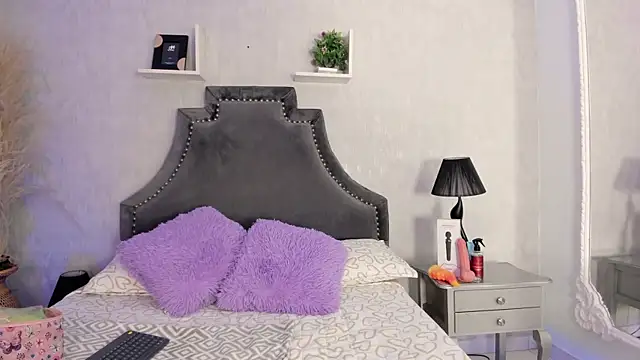 Snapshot of SarahCastro1_ chatting on July 19, 4:27 am SarahCastro1 online show from July 19, 4:27 am
