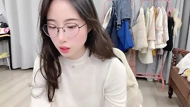 Freya7777 online show from November 27, 1:35 pm