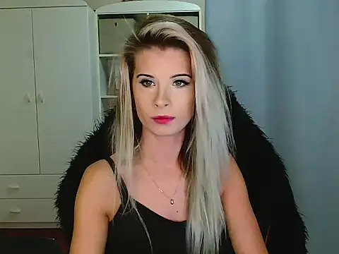 KristineGlow online show from November 28, 7:11 am