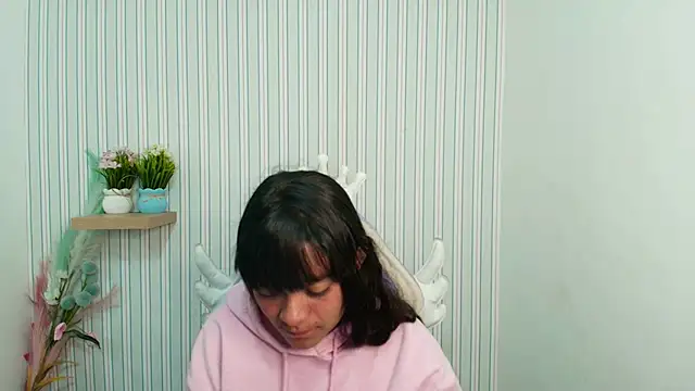 Snapshot of kataleya__18 chatting on January 8, 7:49 pm kataleya 18 online show from January 8, 7:49 pm