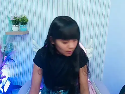 Snapshot of kataleya__18 chatting on January 13, 12:54 pm kataleya 18 online show from January 13, 12:54 pm