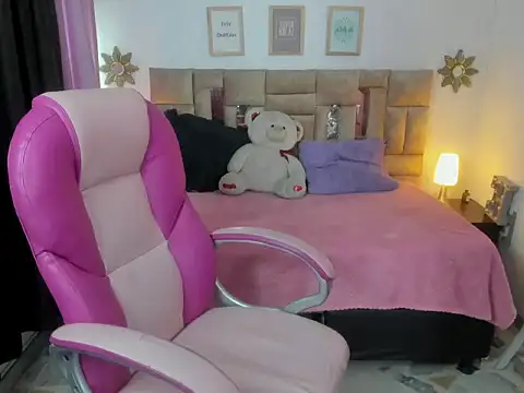 Snapshot of kataleya__18 chatting on January 14, 7:52 pm kataleya 18 online show from January 14, 7:52 pm