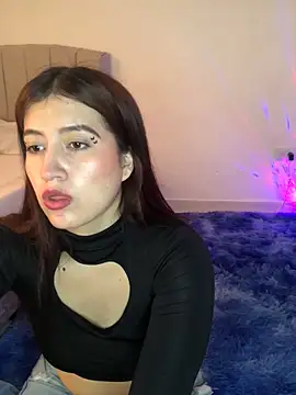 BrunnetAri  online show from October 10, 3:22 pm