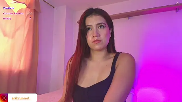 BrunnetAri  online show from October 20, 3:23 pm