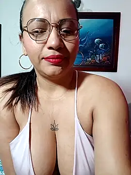 agatha sluttylatina online show from March 24, 2:49 am