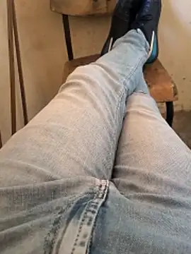 bigdick lickingexpert08 online show from February 24, 7:28 am