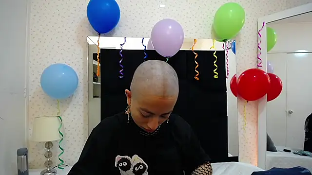 LunaRichy  online show from September 24, 12:41 pm