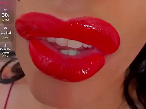 Snapshot of sweet_Elizabeth chatting on May 9, 12:54 pm sweet Elizabeth online show from May 9, 12:54 pm