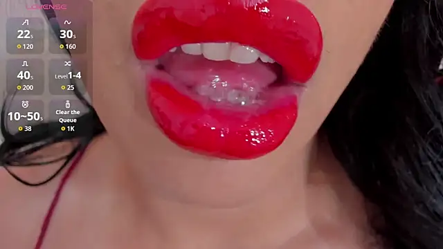 Snapshot of sweet_Elizabeth chatting on May 16, 1:21 pm sweet Elizabeth online show from May 16, 1:21 pm