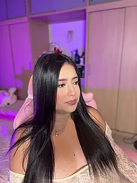 Emiily Moore1 online show from July 17, 11:31 pm