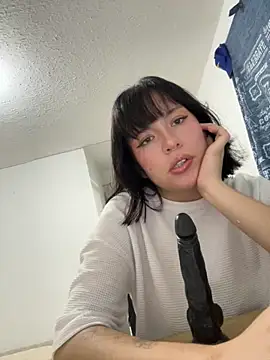 Snapshot of aliciia_23 chatting on September 26, 6:17 am aliciia 23 online show from September 26, 6:17 am