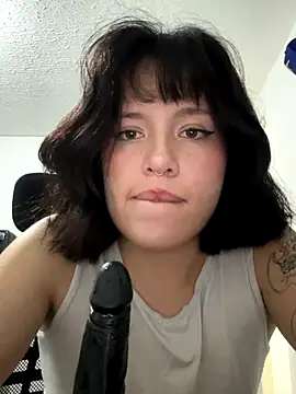 Snapshot of aliciia_23 chatting on September 28, 5:35 am aliciia 23 online show from September 28, 5:35 am