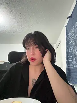 Snapshot of aliciia_23 chatting on October 2, 3:24 am aliciia 23 online show from October 2, 3:24 am