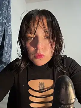 Snapshot of aliciia_23 chatting on October 27, 11:09 pm aliciia 23 online show from October 27, 11:09 pm