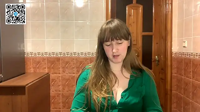 MaroonMoon  online show from November 8, 8:40 pm