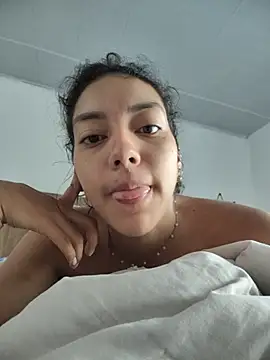 Snapshot of WendySuns_ chatting on July 8, 1:26 pm WendySuns online show from July 8, 1:26 pm
