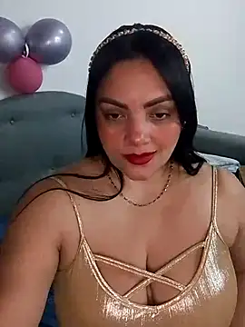 Snapshot of tiffany_Johnson1 chatting on February 13, 12:39 am tiffany Johnson1 online show from February 13, 12:39 am