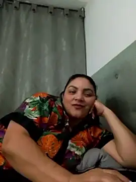 tiffany Johnson1 online show from May 17, 1:58 am