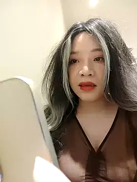 Lovelyanan online show from February 6, 7:45 am