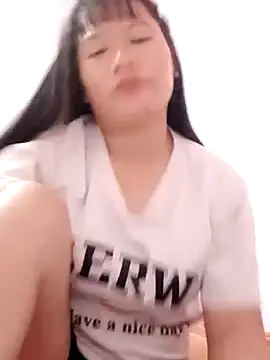 Snapshot of V-vivu-V chatting on October 1, 2:01 pm V-vivu-V online show from October 1, 2:01 pm