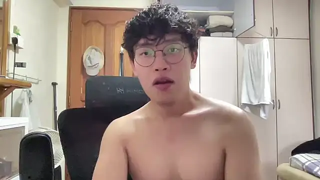 Passionatetwink2 online show from February 28, 7:53 am