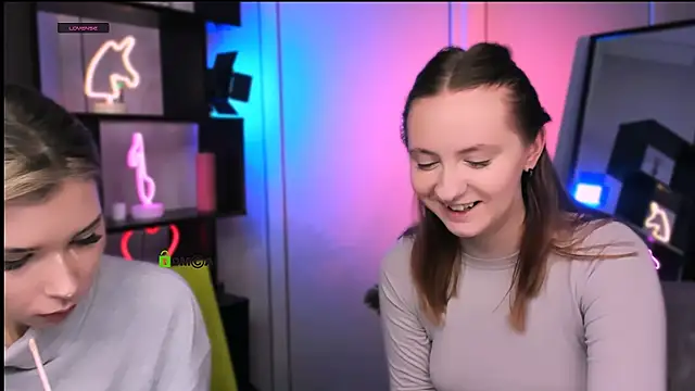 mila glow1 online show from December 4, 7:55 pm