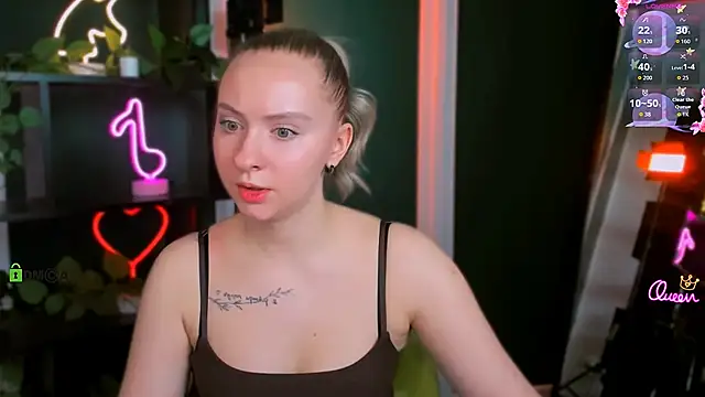 mila glow1 online show from April 5, 6:38 pm