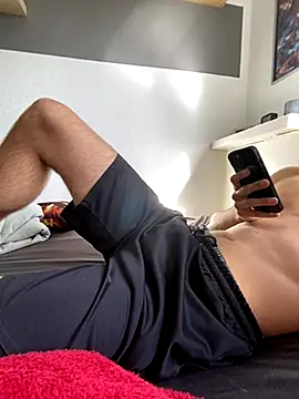 Snapshot of wayneia chatting on September 22, 9:22 am wayneia online show from September 22, 9:22 am