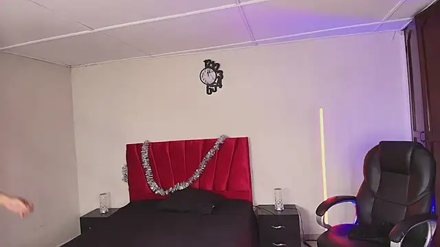 paull george online show from December 2, 5:30 pm