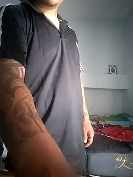 Snapshot of Maratattoo22 chatting on September 12, 7:58 pm Maratattoo22 online show from September 12, 7:58 pm