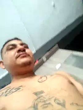 Snapshot of Maratattoo22 chatting on March 26, 1:38 pm Maratattoo22 online show from March 26, 1:38 pm