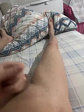 doyumsuz3131 online show from January 8, 10:12 pm