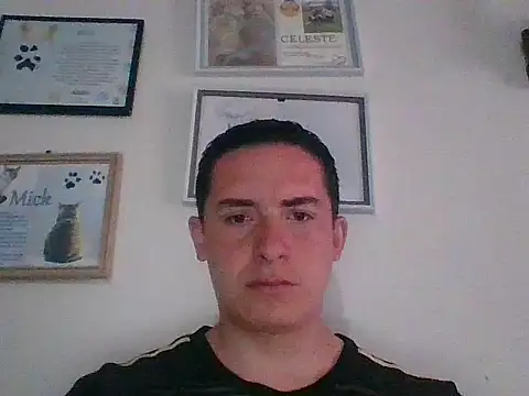 Snapshot of mickseb89 chatting on March 9, 1:26 pm mickseb89 online show from March 9, 1:26 pm